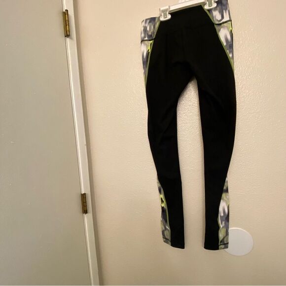 Zella Womens Stretch mid rise full length Leggings black, print sides XS - Picture 3 of 9